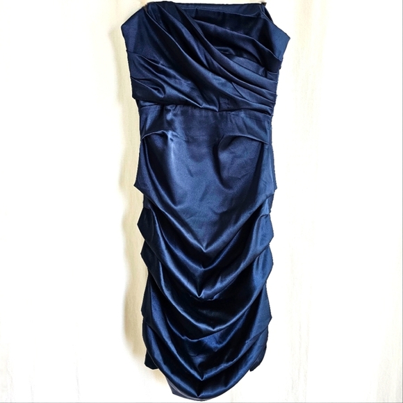 🇨🇦 Le Chateau Strapless Turquoise Satin Dress - Picture 3 of 16